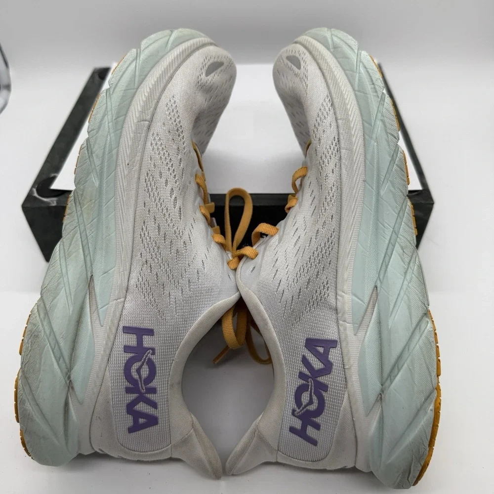 Hoka One One Clifton 8 Women's Running Shoes‎ Sz 9.5B F27221L White